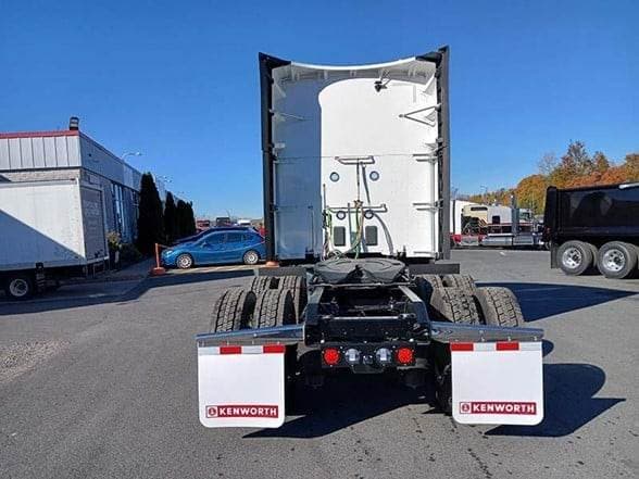 2025 Kenworth T680 image 4