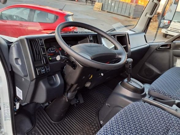 2025 Isuzu NRR image 15