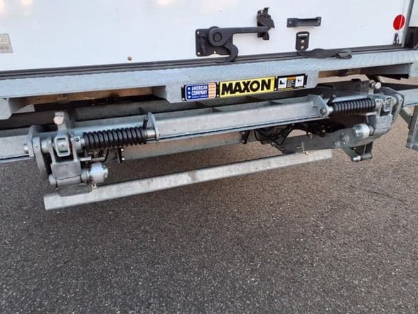 2025 Isuzu NRR image 5