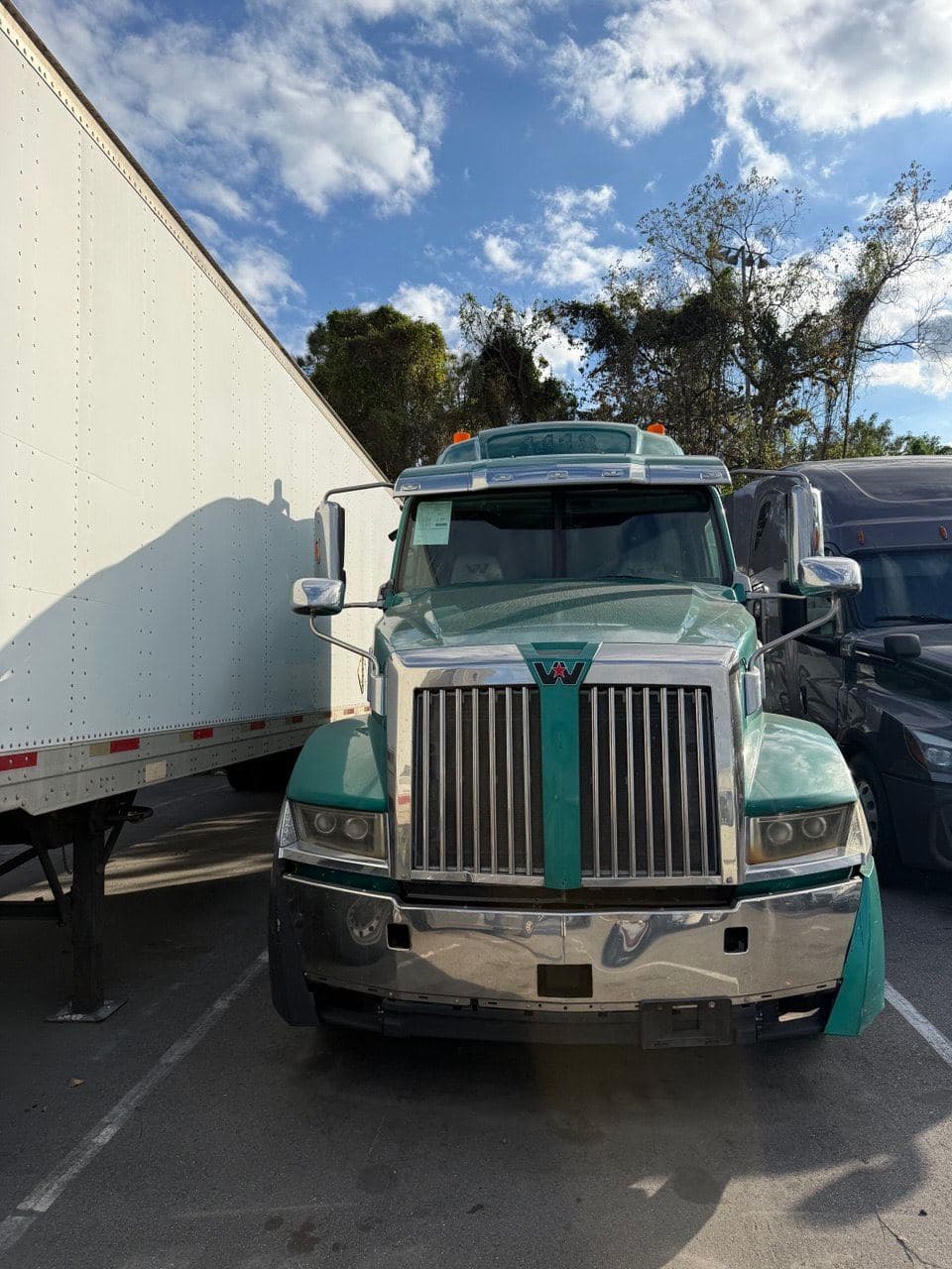 2017 Western Star 5700 image 1