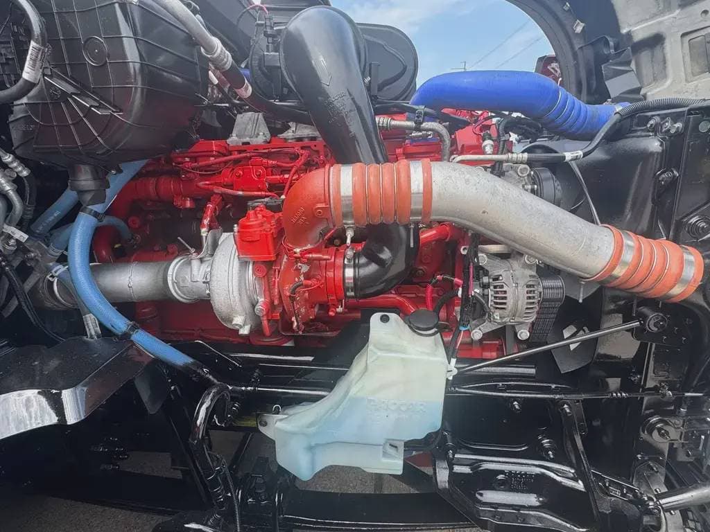 2022 Peterbilt 579 image 7