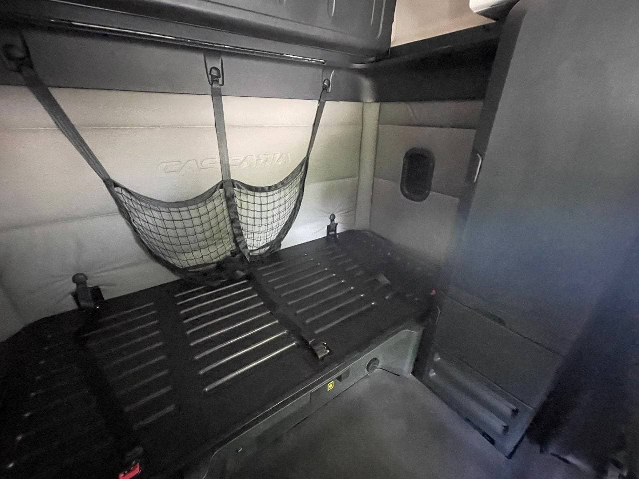 2019 Freightliner Cascadia 126 image 27