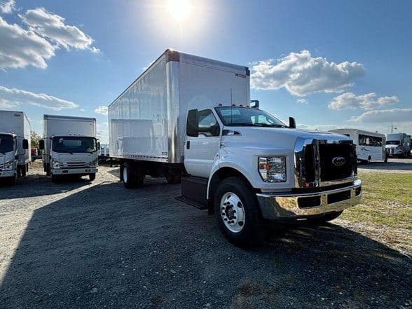 2025 Ford F650 SD image 2
