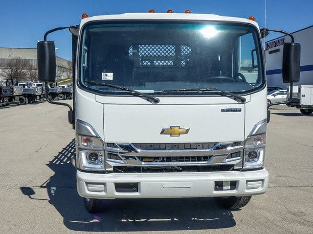 2024 Chevrolet 5500 XG LCF Gas Base image 8