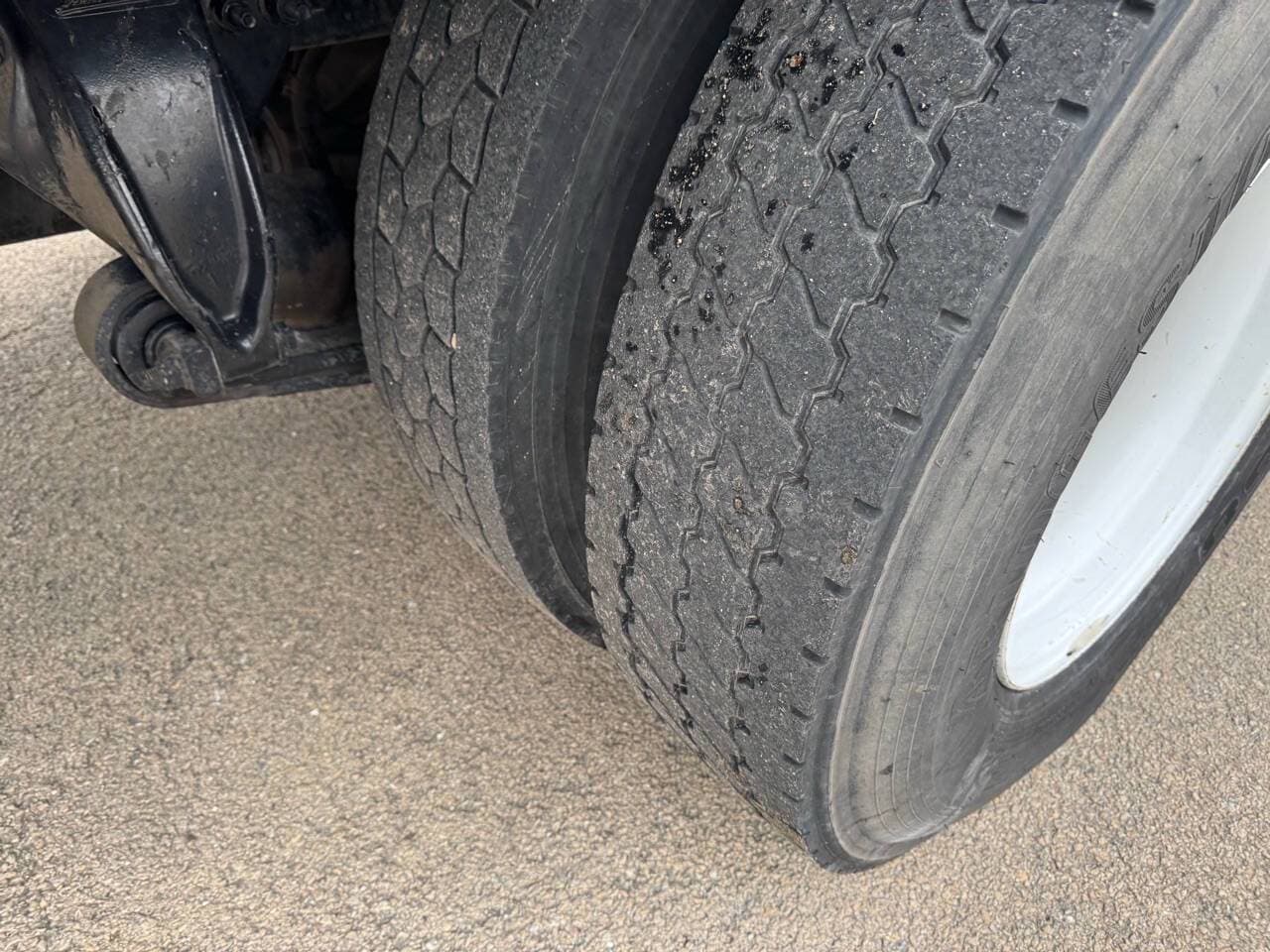 2018 Freightliner M2 106 image 11