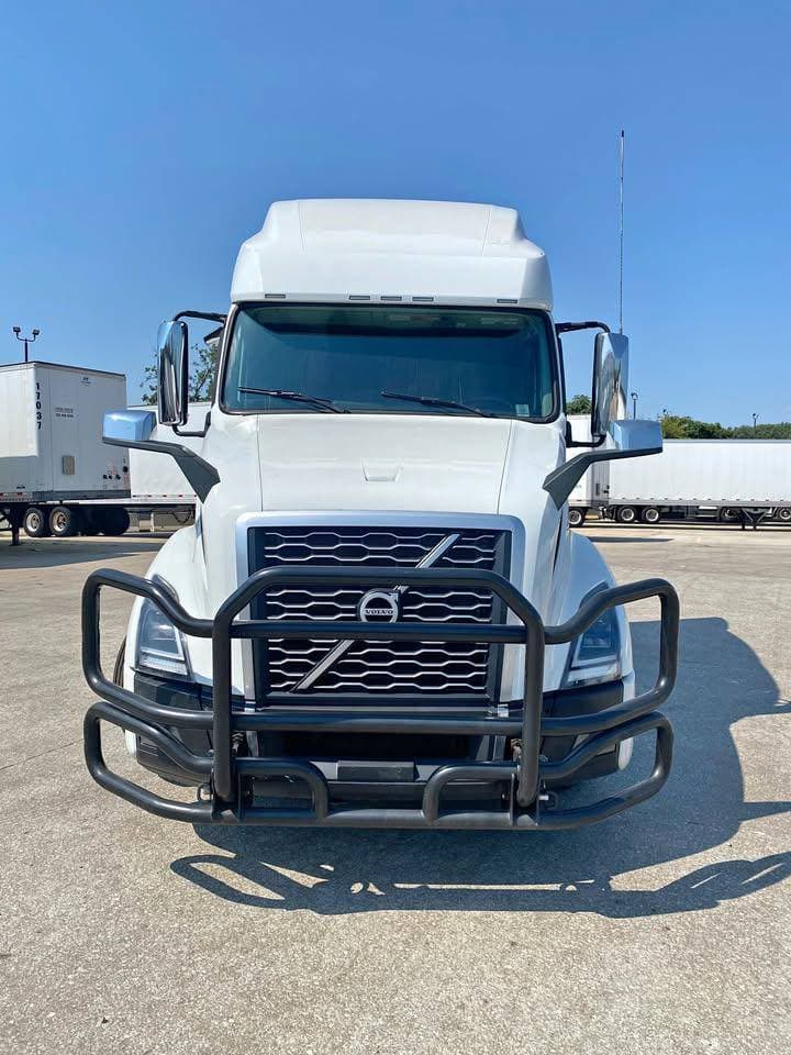 2024 Volvo VNL image 1