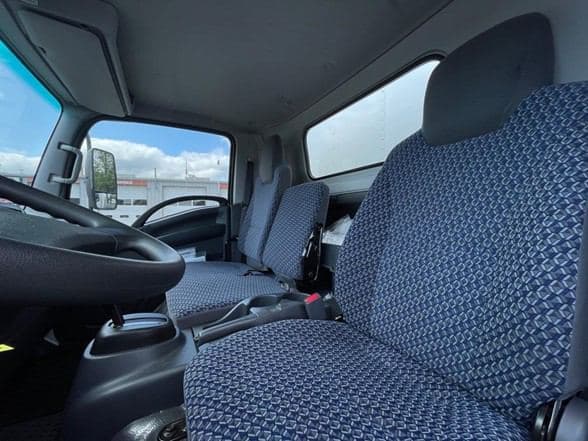 2025 Isuzu NRR image 7