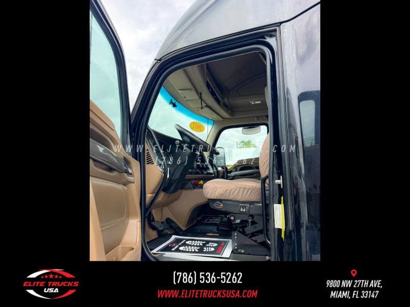 2017 Kenworth T680 image 15