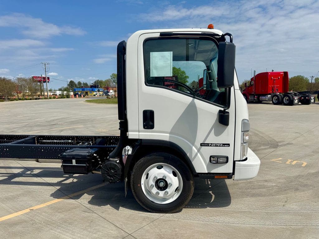 New 2026 ISUZU NPR-HD image 8
