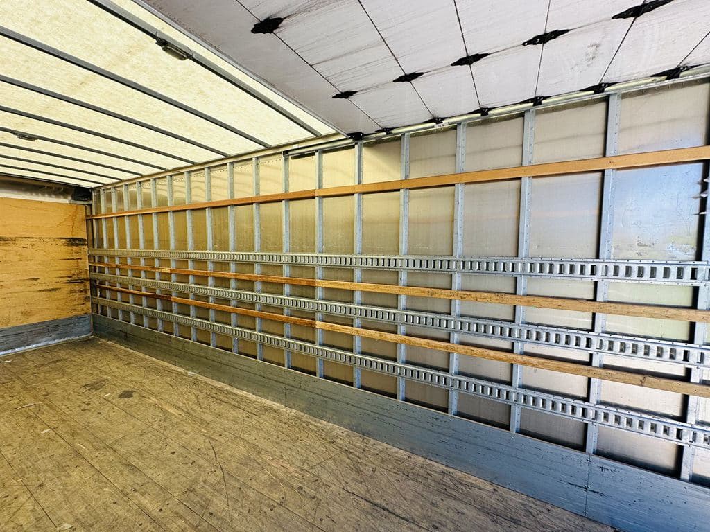 Used 2022 KENWORTH T270 image 10