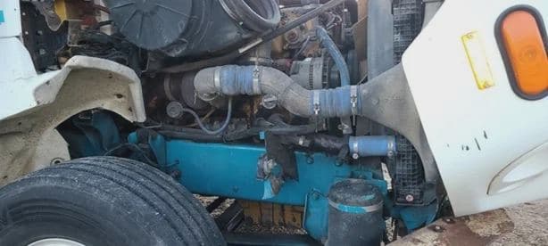 2001 FREIGHTLINER FL112 image 13