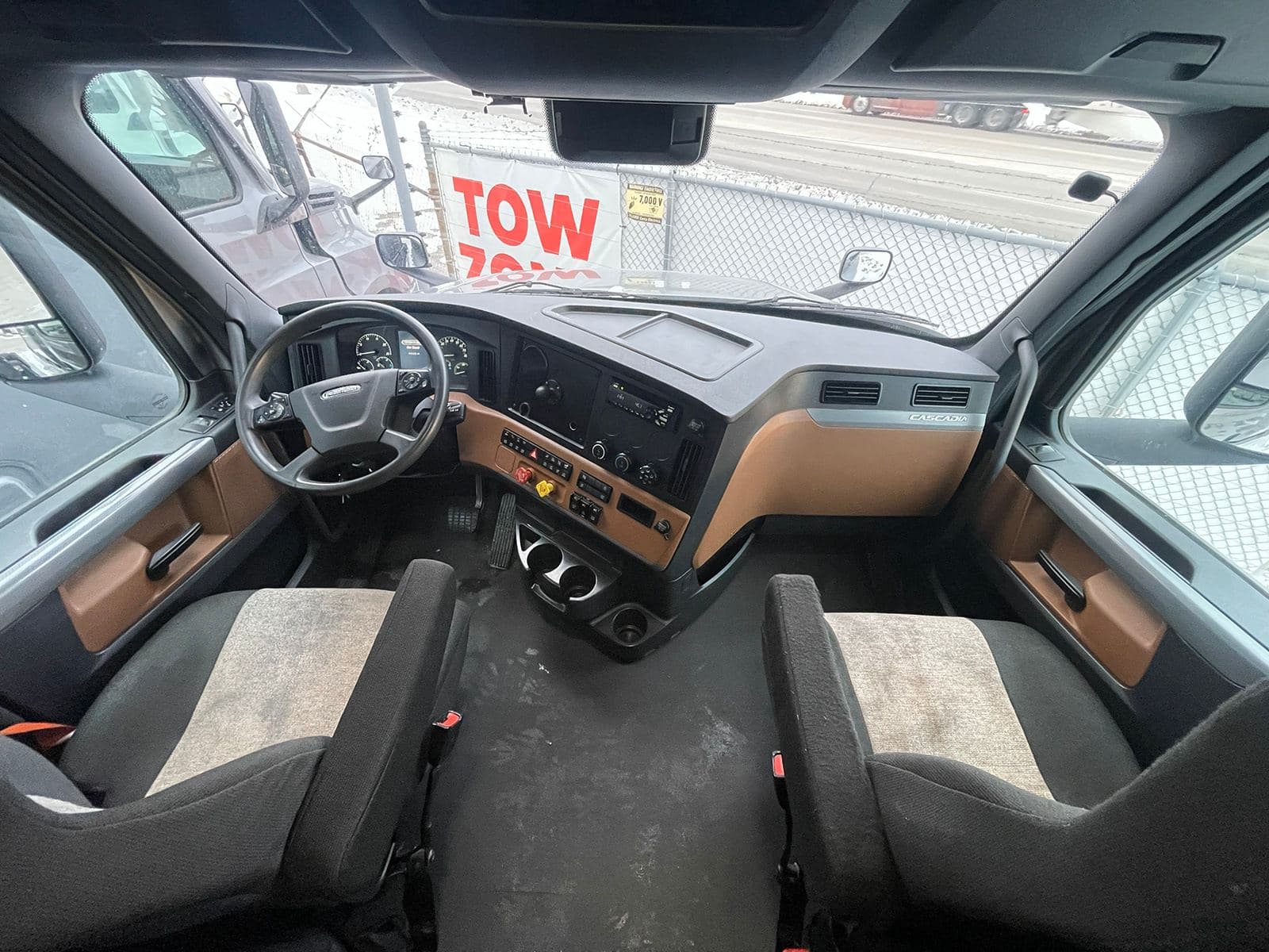 2022 Freightliner Cascadia image 14