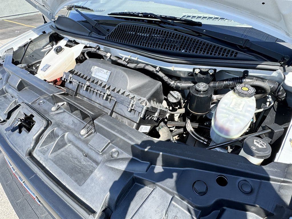 2021 GMC Commercial Vans image 27