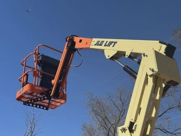 2016 JLG E300AJ image 5