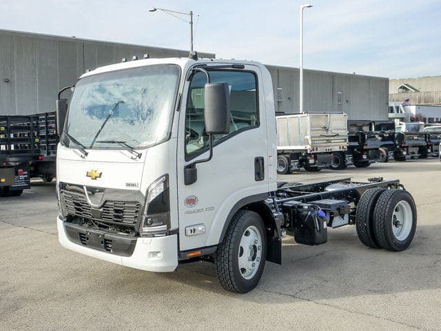 2025 Chevrolet 4500 HD LCF Diesel Base image 7