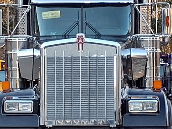 2026 Kenworth W900 image 5