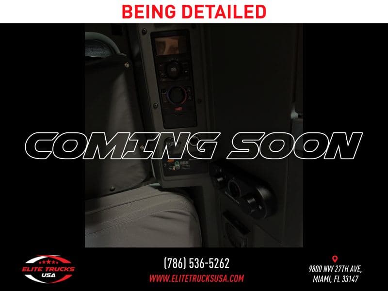 2019 Volvo VNL image 13