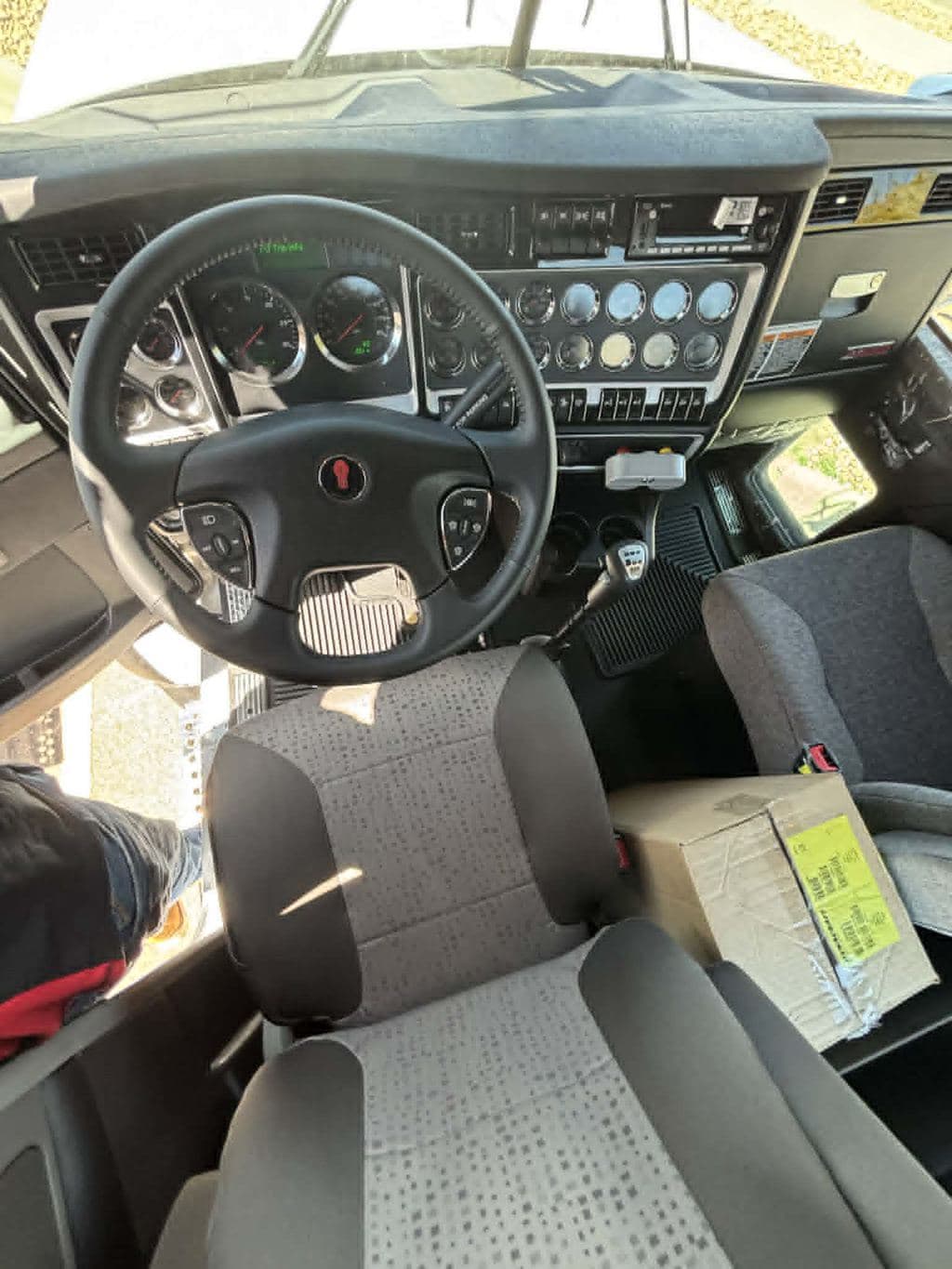 New 2027 KENWORTH T800 image 16