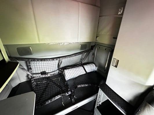 2021 Kenworth T680 image 7