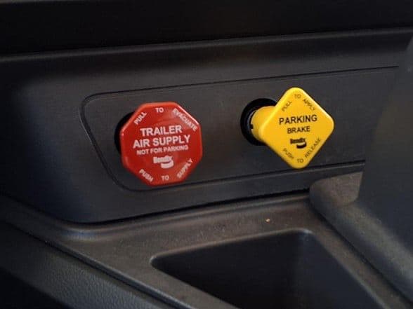 2026 Kenworth T880 image 15