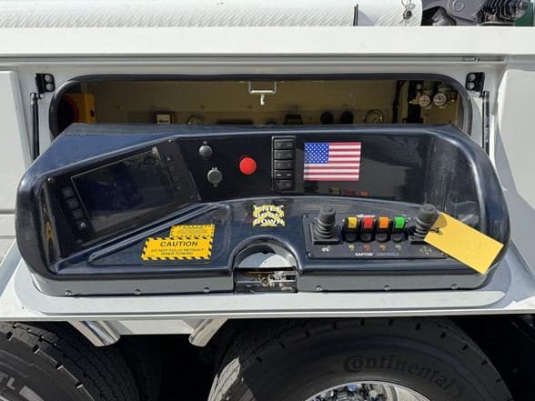 2026 Kenworth W990 image 23