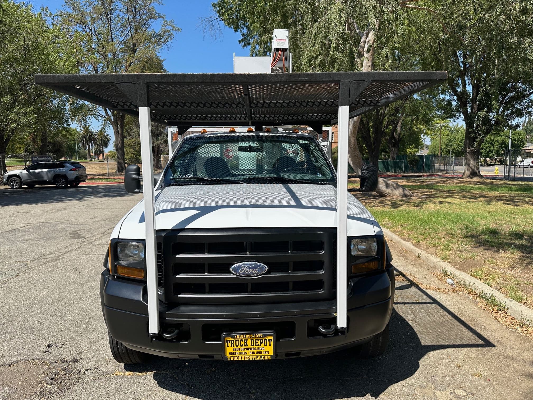 2007 Ford F-550 Bucket Truck image 11