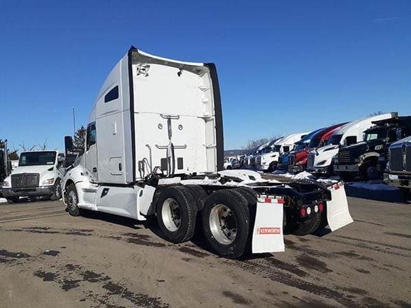 2019 Kenworth T680 image 3