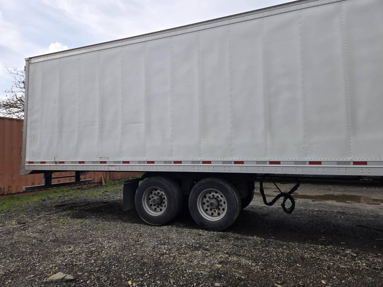 2018 Great Dane 53 ft Reefer Trailer - Fixed Axle, Swing Door, Thermo King image 9