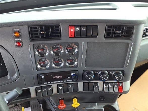 2026 Kenworth T880 image 11