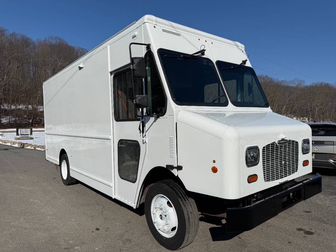 2021 Freightliner MT45 image 2