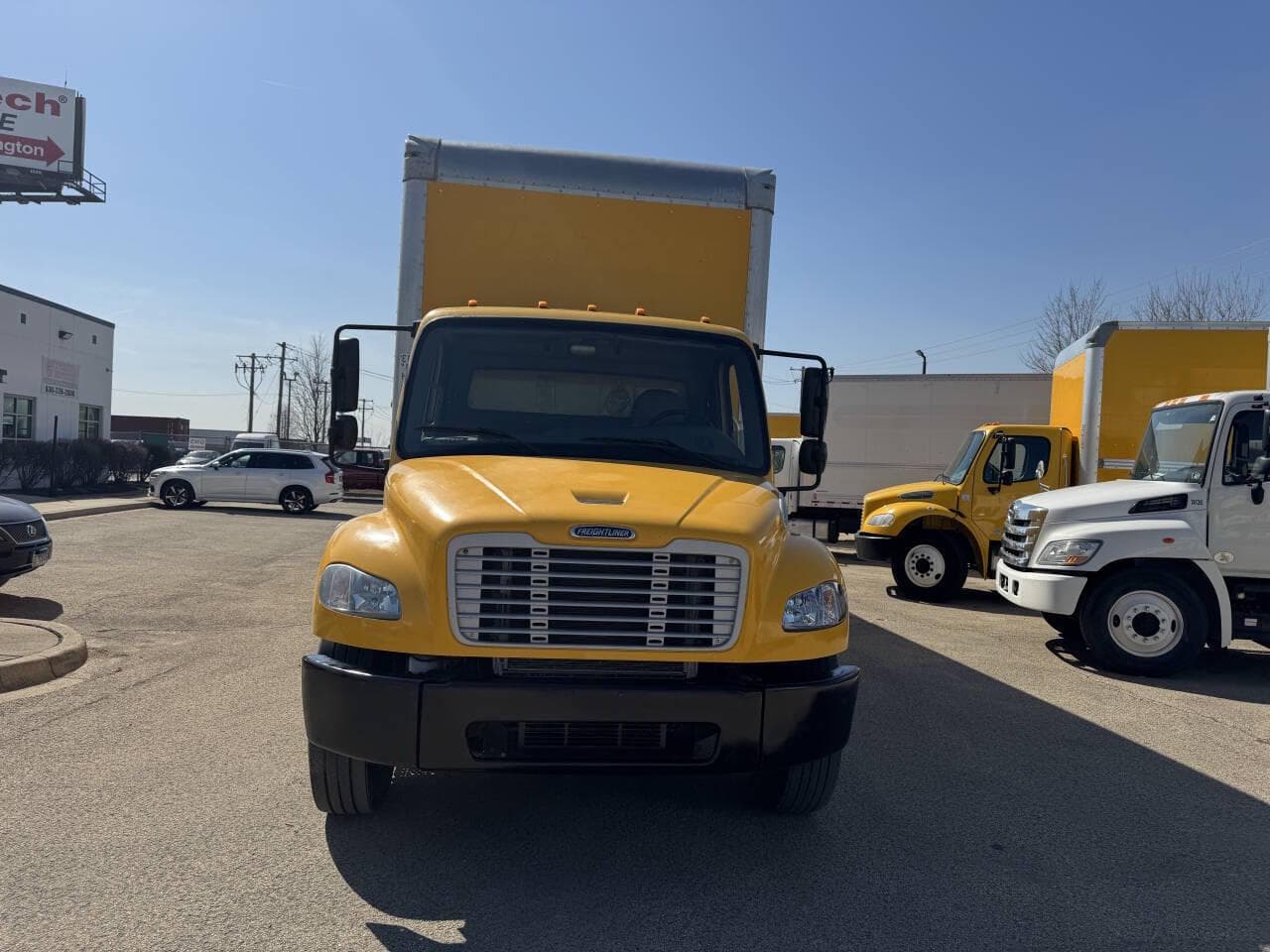 2019 Freightliner M2 106 image 5