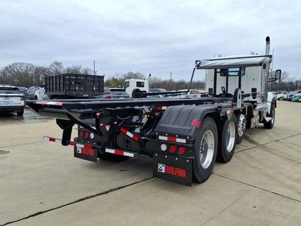 2025 Kenworth T880 image 7
