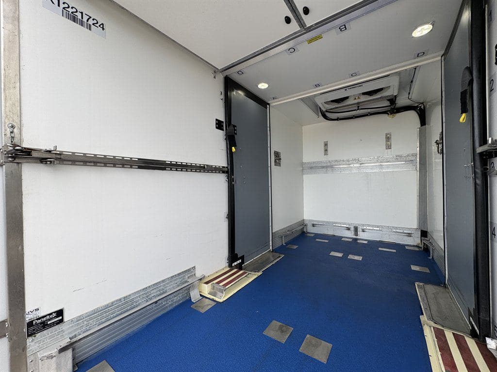 2023 Ford Transit T-350 image 24