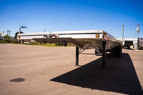 2025 Mac Trailer Mfg 1650 Cft image 6