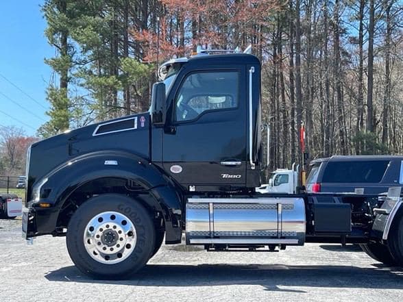 2026 Kenworth T880 image 13