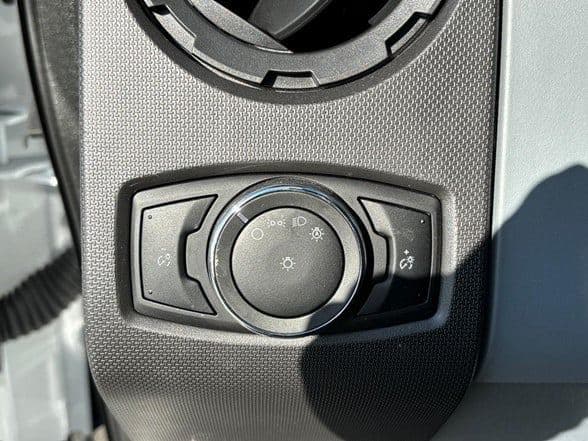 2025 Ford F650 SD image 16