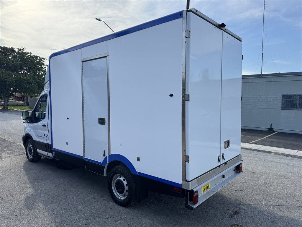 2023 Ford Transit T-350 image 10
