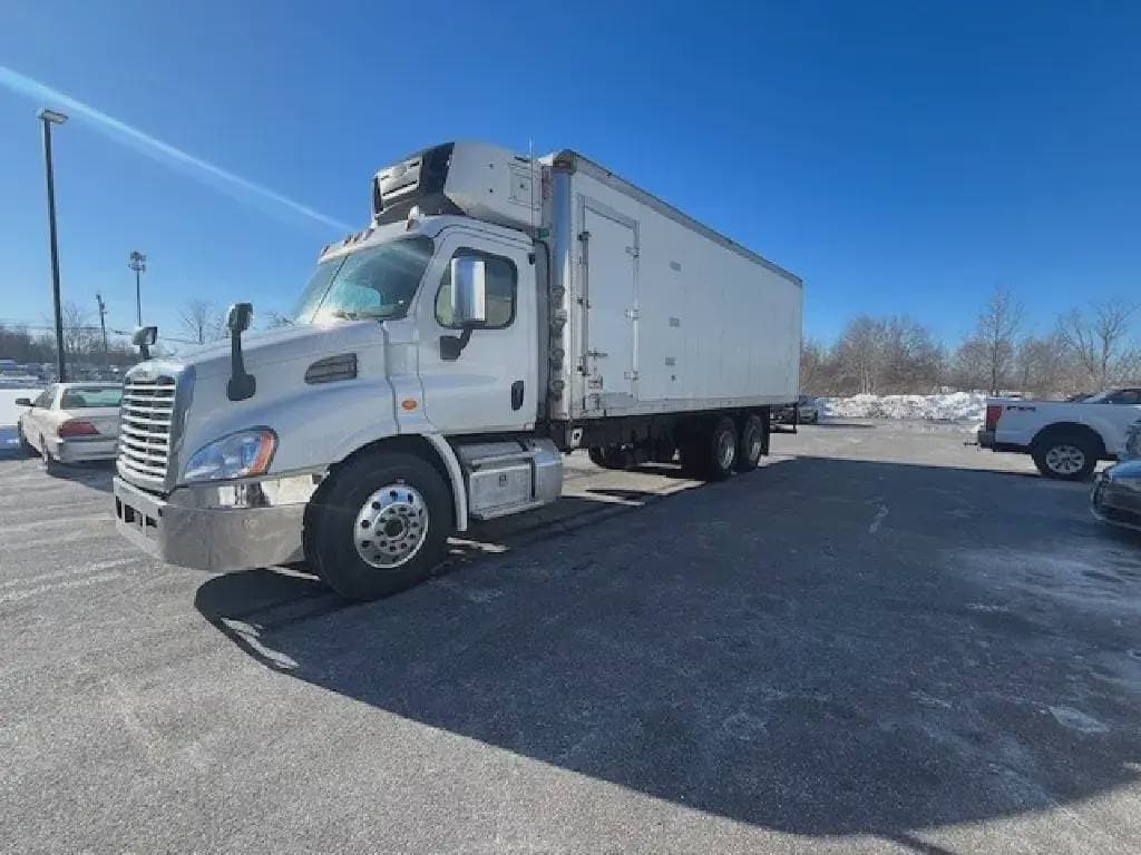 2019 Freightliner Cascadia 113 image 10
