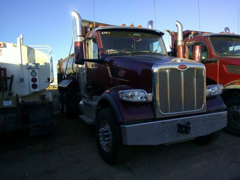 2023 Peterbilt 567 image 7