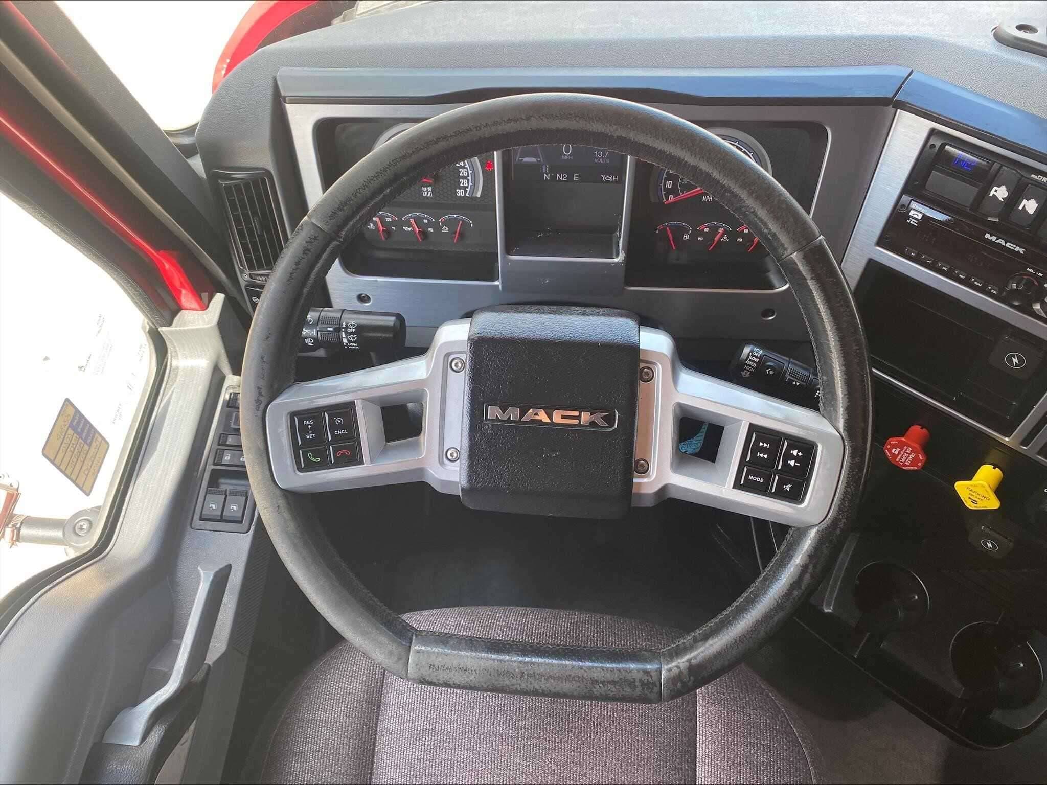 Used 2020 MACK ANTHEM Conventional - Sleeper Truck in Tulsa, OK image 19