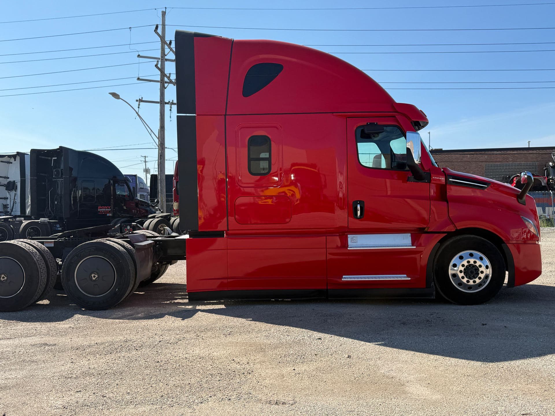 2025 Freightliner - 250k - 475HP - 2.85 axel image 5