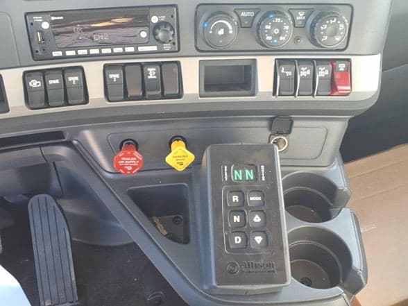 2026 Kenworth T880 image 20