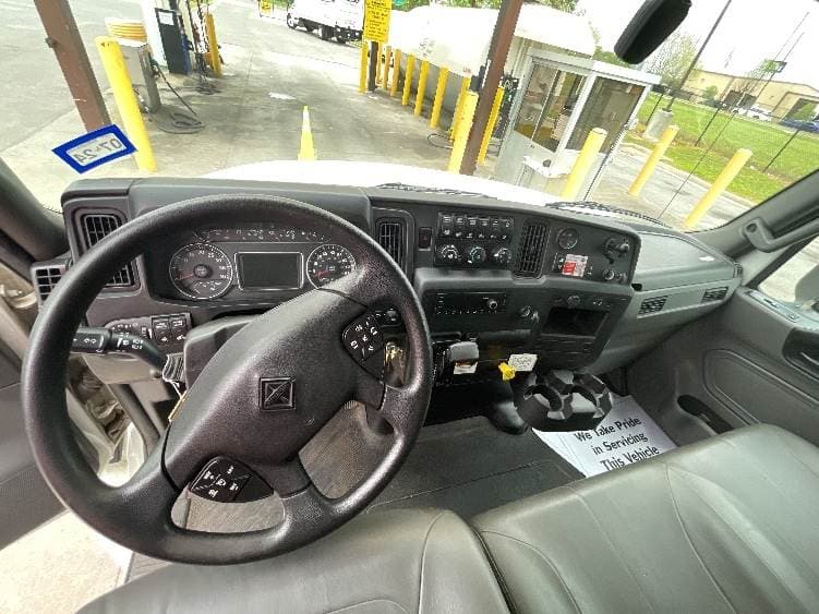 2022 International MV607 Box Truck - 220HP, 6 Speed Automatic, Roll up Door image 18