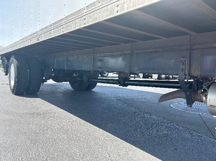 2022 International MV607 Box Truck - 220HP, 6 Speed Automatic, Roll up Door image 14