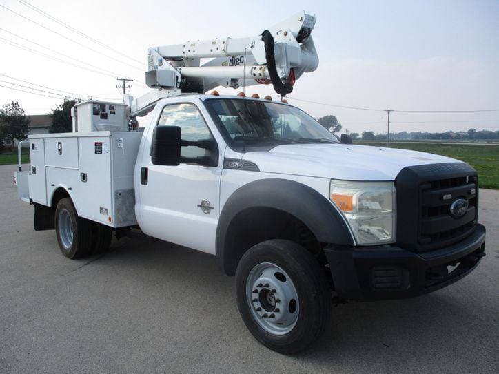 2016 Ford F-550 BUCKET TRUCK 4X4 image 7
