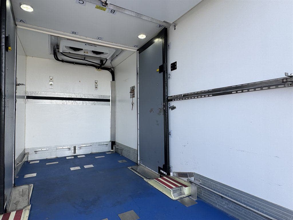 2023 Ford Transit T-350 image 29