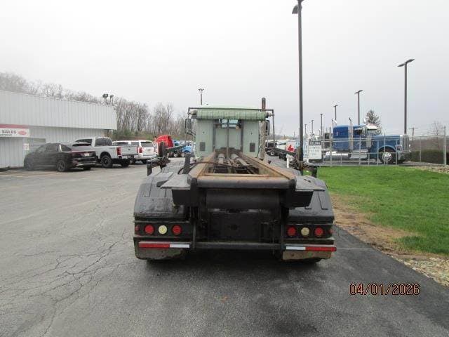 2020 Peterbilt 567 image 4