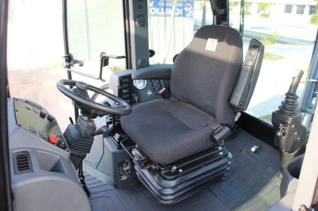 2016 Terex TLN830 image 38