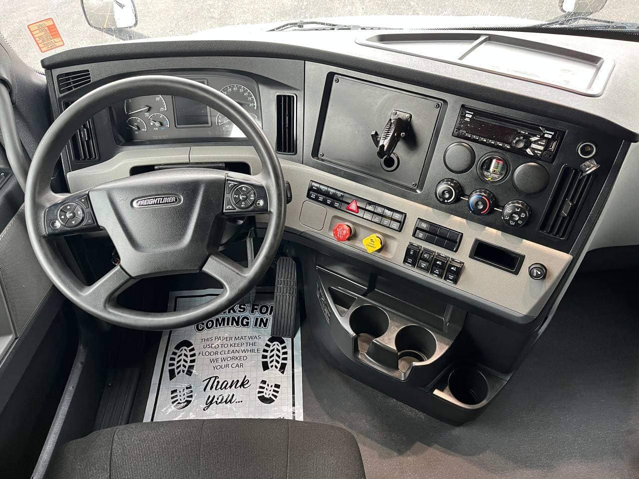 2022 Freightliner Cascadia 126 #1186 image 12