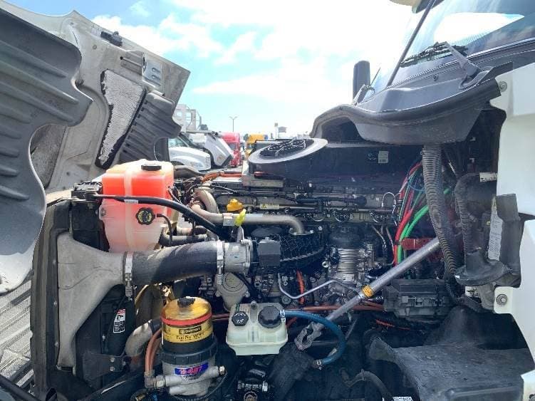 2018 Freightliner Cascadia image 3